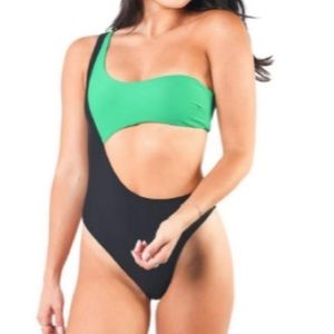 NWT Kendall & Kylie swim suit